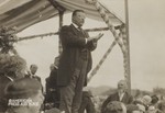 Roosevelt giving a campaign speech in 1910. Via Library of Congress.